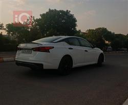 نيسان ألتيما